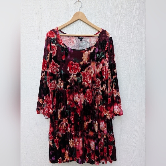 Torrid Red Velvet Floral Tiered Long Sleeve Dress Pockets Plus Size 3X - Picture 1 of 6